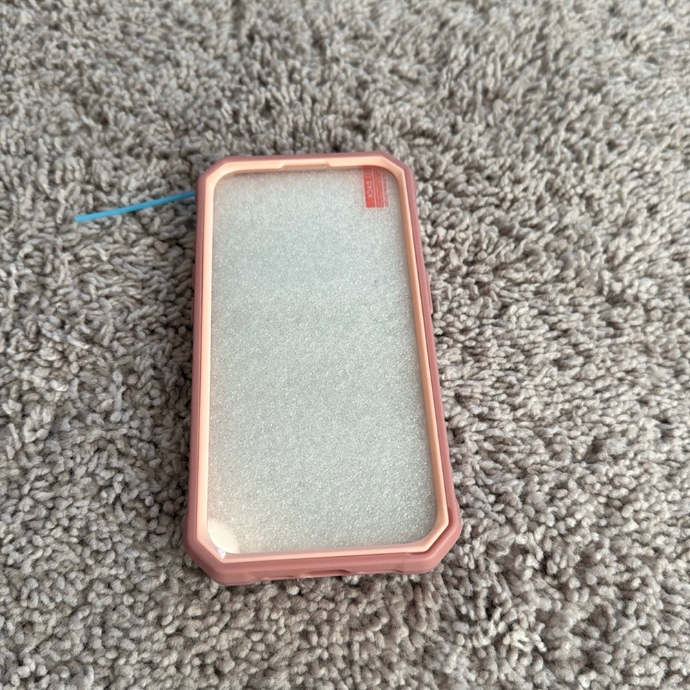 NWT IPHONE 15PRO ROSEGOLD CASE/ protection